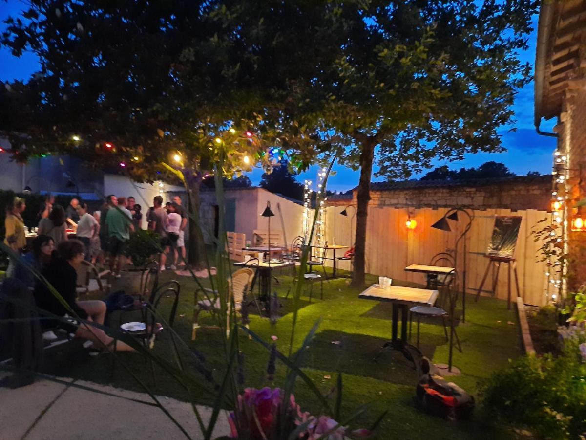 L'Auberge Des Artistes Nieul-sur-l'Autise Buitenkant foto