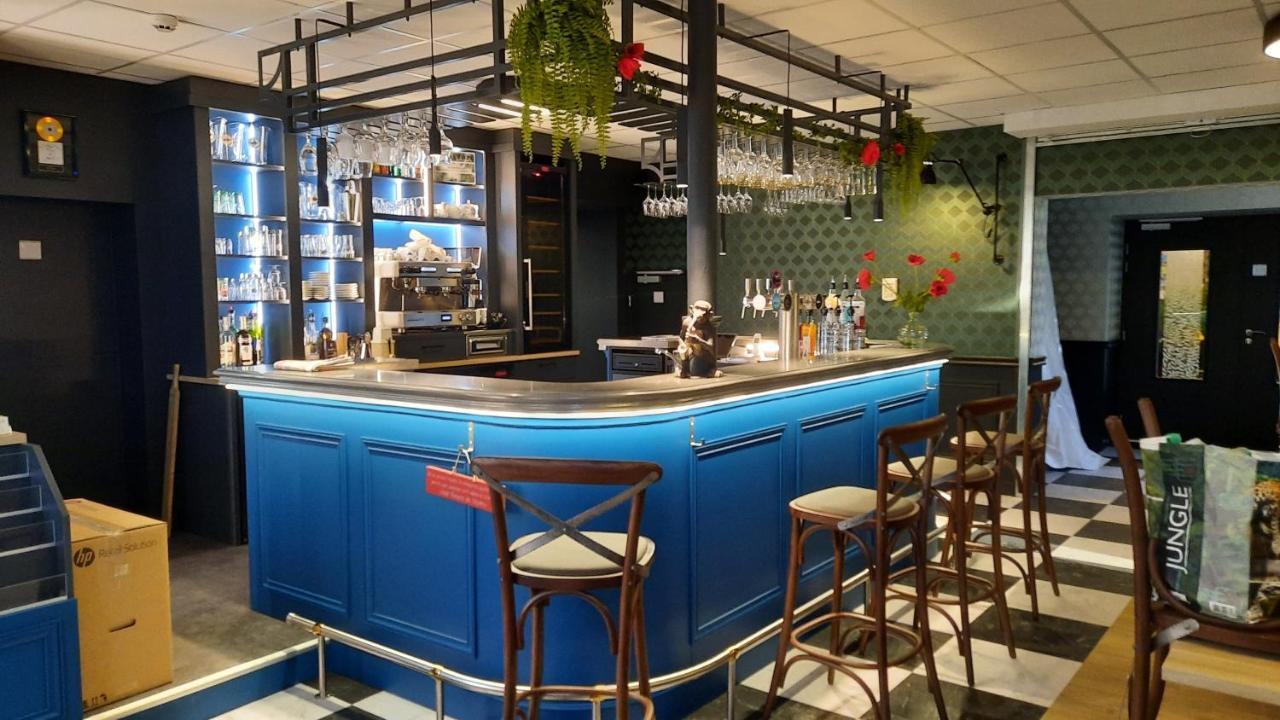 L'Auberge Des Artistes Nieul-sur-l'Autise Buitenkant foto